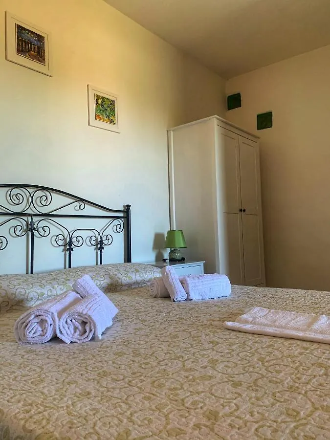 سان تيودورو Affittacamere La Petra Longa فندق مبيت وإفطار