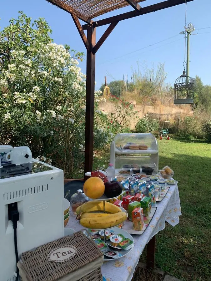B&B La Petra Longa San Teodoro  Bed & Breakfast San Teodoro (Sardinia)